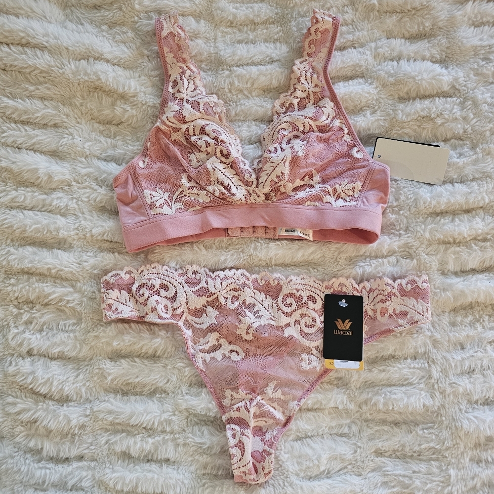 Wacoal Pink Lace Bra and Panty Set Small